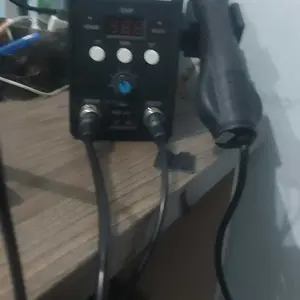 858D/8586 Hot Air Gun 220V Besi Solder SMD Desoldering Kit Alat Perbaikan Ulang Solder Uap Service HP Laptop Stasiun Solder 8586 760W 2 in 1 Digital Display SMD Ulang Hot Air Gun Solder Besi 220V ESD Las Pematrian Alat Perbaikan