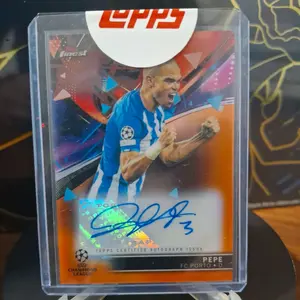 2021-22 Topps Finest UEFA - Pepe Orange Refractor Autograph (FC Porto)