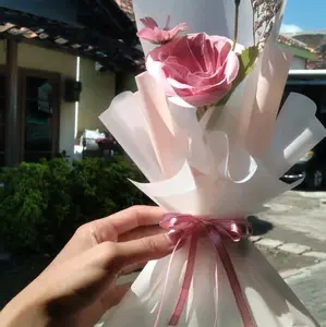 single buket bunga mawar
