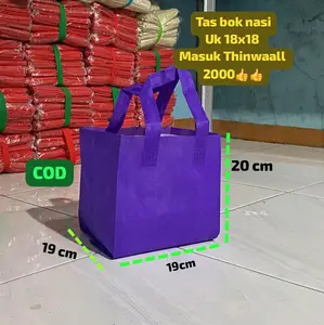 isi 60 pis/5 lusin. hemat. tas bok dus nasi uk 18x18. masuk thinwall 2000. redy stok siap kirim. warna banyak pihan.