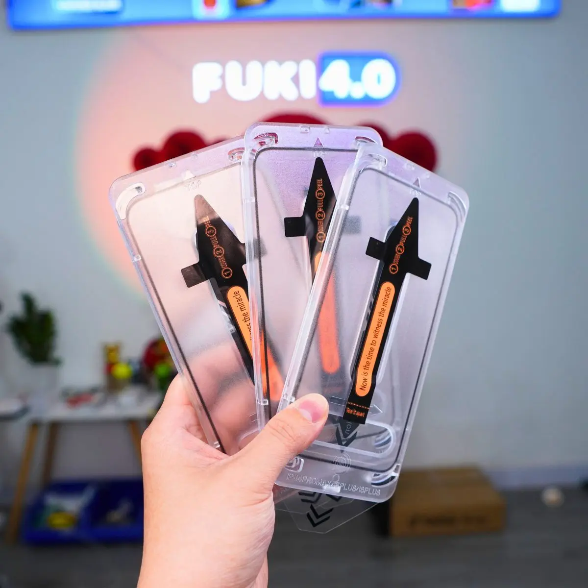 Kính cường lực BLACK ARROW tự rút bụi cho iphone 17 promax 16 15 14 13 12 11 xsm pro prm air plus