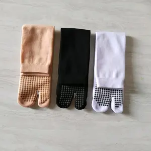 Paket 6 dan 12 Pasang Kaos Kaki Wudhu Jempol Nilon Anti Slip By Sera