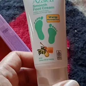 Azalea Smooth Foot Cream - Krim Mengandung Zaitun Perawatan & Pelembut Tumit Kaki Kering Pecah - Pecah