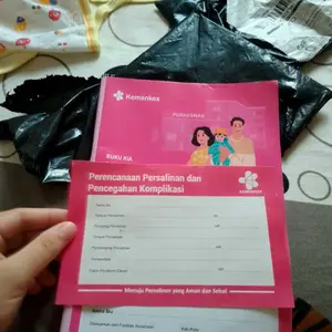 Buku KIA (Buku Kesehatan Ibu dan anak) buku pink buku bidan buku hamil buku anak buku dokter buku kesehatan