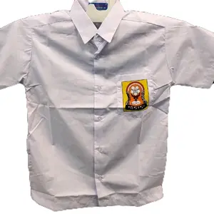 Hem Bet SMP Baju Seragam Putih dengan Logo Khas di Saku Depan untuk Pelajar
