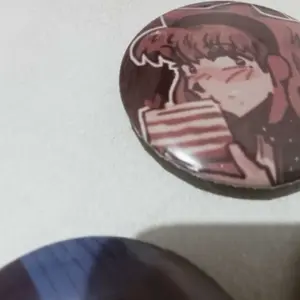 Pin Custom DIY foto bebas apa saja dengan Hasil Print Jernih - Model Peniti dan Gantungan SEHARI JADI ukuran 44mm/4,4cm
