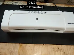 G829 ORIGINAL MESIN LAMINATING PRESS KERTAS FOTOCOPY COPY COPI UKURAN A4 F4 ALAT LAMINATOR PRES PLASTIK DOKUMEN LAMINASI PORTABLE LOW WATT CEPAT DAN PRAKTIS UNIVERSAL Mesin laminating ini digunakan untuk melaminasi atau melapisi kertas