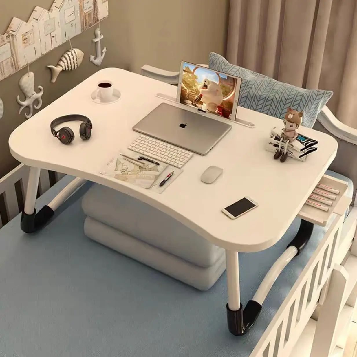 Bàn học nhập khẩu có khe cắm ipad , khay đựng cốc , mặt bàn chống nước(có bảo hành miễn phí)