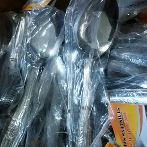 sendok makan 1 lusin harga cuma 7000 sudah dapat 12 pcs