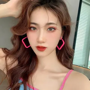【Yy Barang akan dikirim dalam 24 jam】Anting Akrilik Warna Hati  Anting Pesta Jazz Barbie Pink